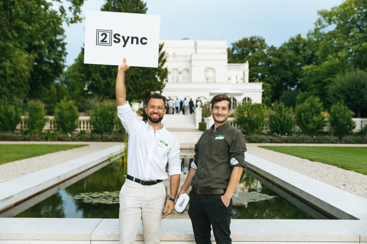 The 2Sync team